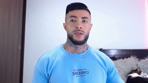 Independent Model online show from 12.20.25