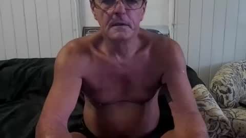 Snapshot of maximus_oreally chatting on 01.05.25 Max online show from 01.05.25