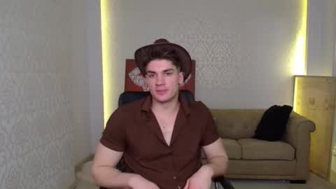 MaxKaiden online show from 02.11.25