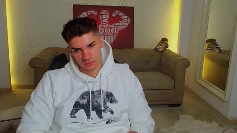 MaxKaiden online show from 09.19.25