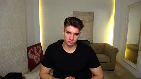 MaxKaiden online show from 10.11.25