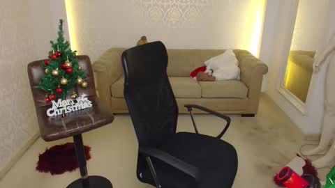 MaxKaiden online show from 12.14.25