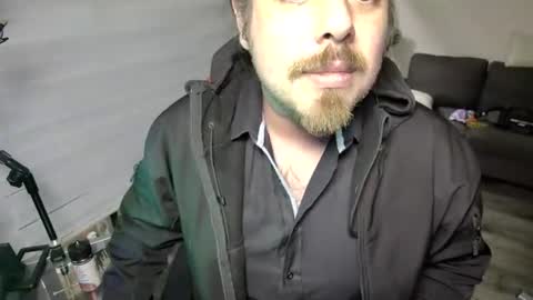Snapshot of maxredz chatting on 07.15.26 Max online show from 07.15.26