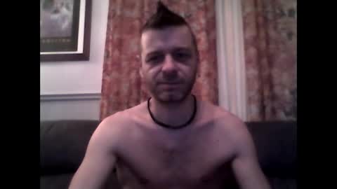 Snapshot of maxthewolf chatting on 12.19.25 MaxTheWolf online show from 12.19.25