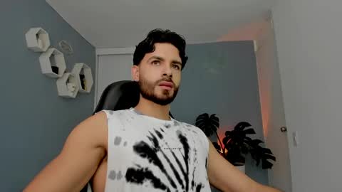 Maxi online show from 04.17.26