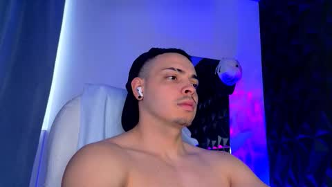 MAX online show from 02.01.26