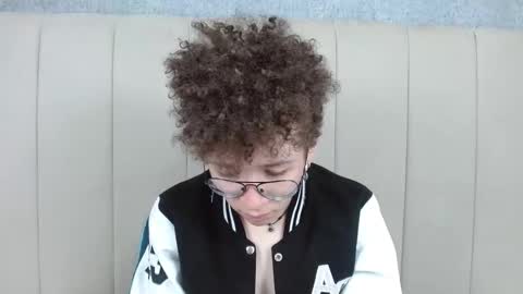 Snapshot of maxwell_sexwm chatting on 02.04.25 maxwell_sexwm online show from 02.04.25