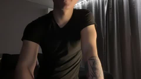 Snapshot of maxwoolf chatting on 04.19.26 Max online show from 04.19.26