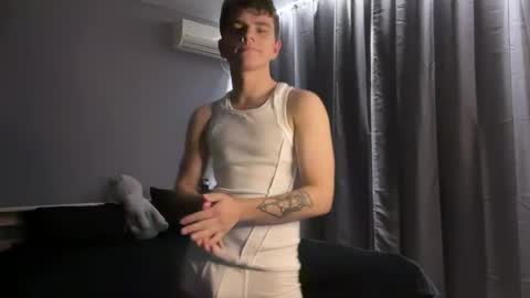 Snapshot of maxwoolf chatting on 04.23.26 Max online show from 04.23.26