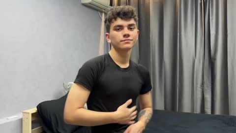 Snapshot of maxwoolf chatting on 05.16.26 Max online show from 05.16.26
