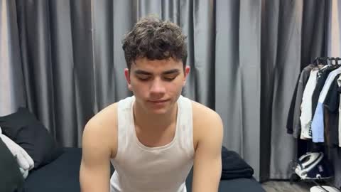 Snapshot of maxwoolf chatting on 05.21.26 Max online show from 05.21.26