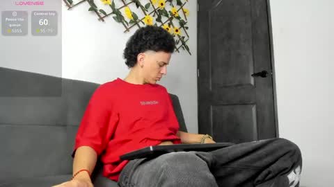Snapshot of maxxx_bigcock chatting on 05.28.26 Max online show from 05.28.26
