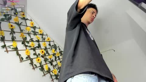 Snapshot of maxxx_bigcock chatting on 06.03.26 Max online show from 06.03.26