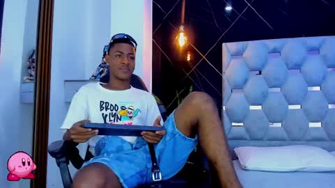 Snapshot of maxxx_bunny chatting on 02.13.25 bunny black online show from 02.13.25