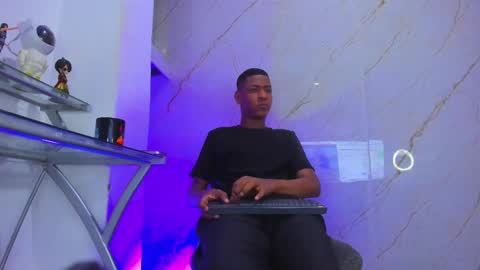 Snapshot of maxxx_bunny chatting on 02.24.25 bunny black online show from 02.24.25