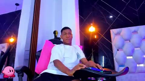 Snapshot of maxxx_bunny chatting on 02.27.25 bunny black online show from 02.27.25