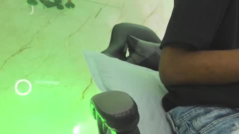 Snapshot of maxxx_bunny chatting on 03.08.25 bunny black online show from 03.08.25