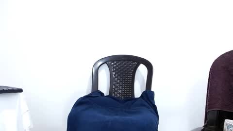 Snapshot of maxxx_miller chatting on 09.19.25 airam miller online show from 09.19.25