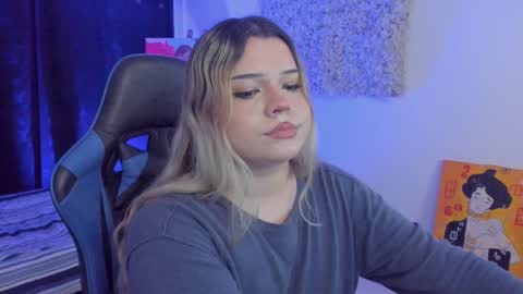 Maxine Minx online show from 12.07.24