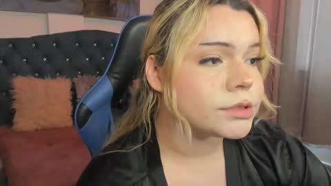 Maxine Minx online show from 03.09.25