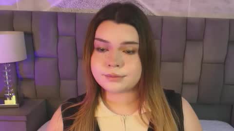 Maxine Minx online show from 12.03.25