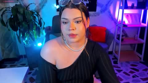 Maxine Minx online show from 02.15.26