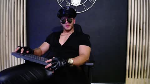 Snapshot of maxxxpowerful chatting on 12.03.24 maxxxpowerful online show from 12.03.24