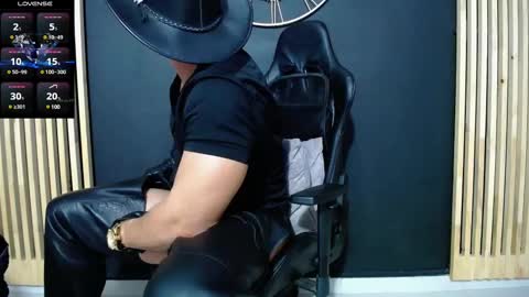 Snapshot of maxxxpowerful chatting on 02.20.25 maxxxpowerful online show from 02.20.25