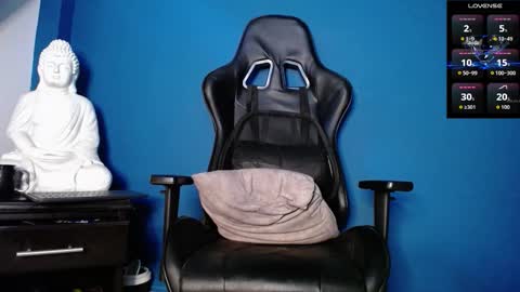 Snapshot of maxxxpowerful chatting on 10.09.25 maxxxpowerful online show from 10.09.25