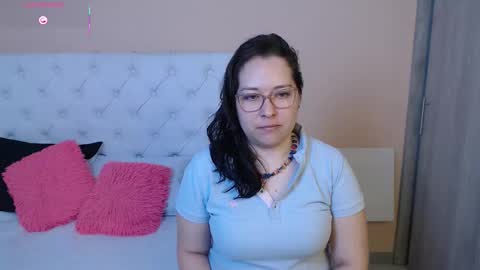 Snapshot of may_bloom chatting on 01.13.26 May online show from 01.13.26