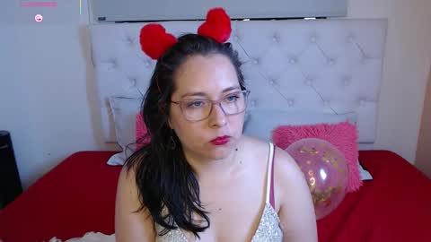 Snapshot of may_bloom chatting on 02.12.26 May online show from 02.12.26