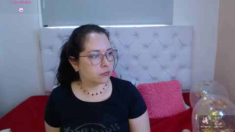 Snapshot of may_bloom chatting on 02.14.26 May online show from 02.14.26