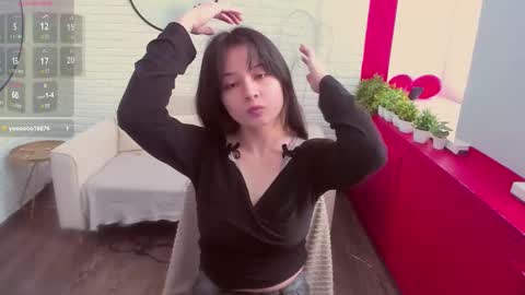 Snapshot of may_lings chatting on 03.17.26 may_lings online show from 03.17.26