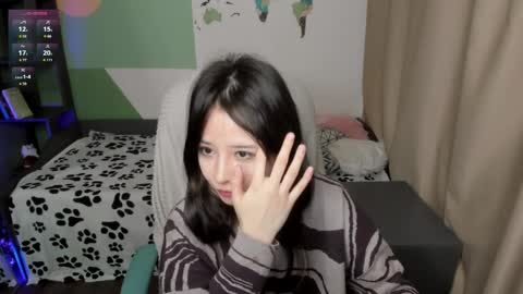 Snapshot of may_lings chatting on 04.05.26 may_lings online show from 04.05.26