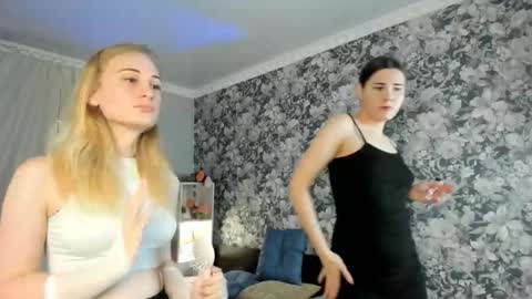 Leila online show from 12.18.25