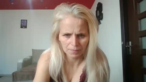 Snapshot of maya0087 chatting on 10.23.25 maya0087 online show from 10.23.25