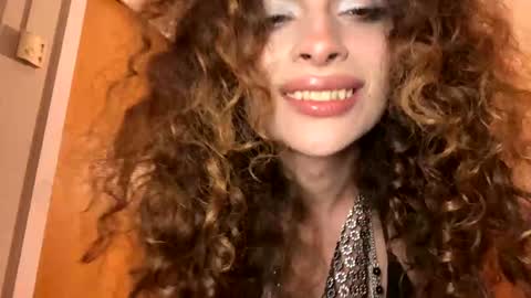 Snapshot of maya632713 chatting on 01.19.25 Maya transgirl online show from 01.19.25