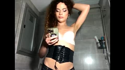 Snapshot of maya632713 chatting on 09.12.25 Maya transgirl online show from 09.12.25