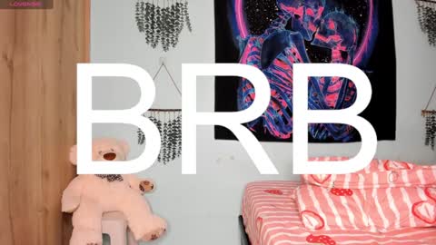 Snapshot of maya__fox chatting on 02.09.25 OF mayitta19 online show from 02.09.25