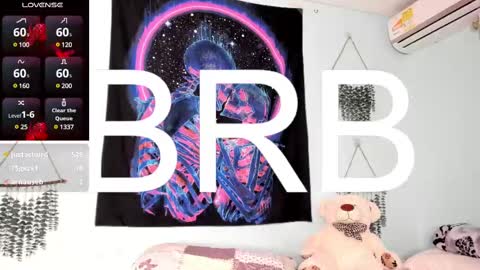 Snapshot of maya__fox chatting on 02.14.25 OF mayitta19 online show from 02.14.25