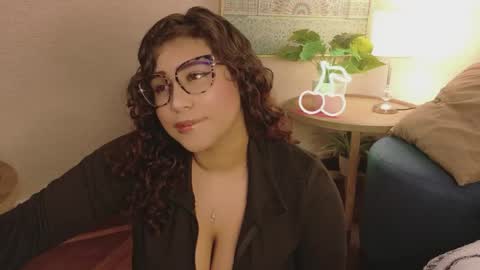 Snapshot of maya_house chatting on 04.22.26 maya_house online show from 04.22.26