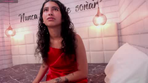 Snapshot of maya_jonnes chatting on 05.23.26 MAY online show from 05.23.26