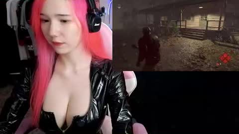 Snapshot of maya_viola chatting on 11.08.25 Maya Viola online show from 11.08.25