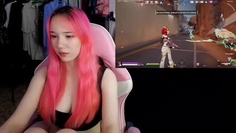 Snapshot of maya_viola chatting on 11.30.25 Maya Viola online show from 11.30.25