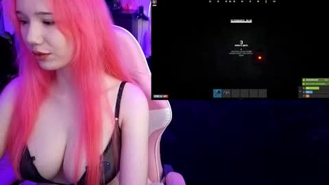 Snapshot of maya_viola chatting on 12.05.25 Maya Viola online show from 12.05.25