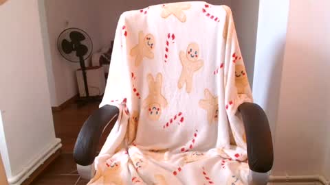 Snapshot of mayabbw50tits chatting on 07.19.26 Maya online show from 07.19.26