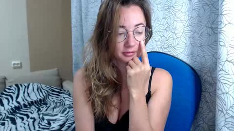 Snapshot of mayacateyes chatting on 10.24.25 Maya online show from 10.24.25