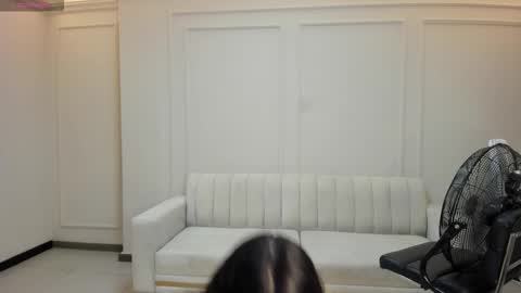 Snapshot of mayahoffman_ chatting on 02.11.26 M A Y A H O F F M A N online show from 02.11.26