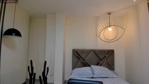 Snapshot of mayahoffman_ chatting on 02.20.26 M A Y A H O F F M A N online show from 02.20.26