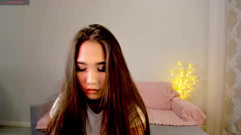 Mia online show from 02.05.26